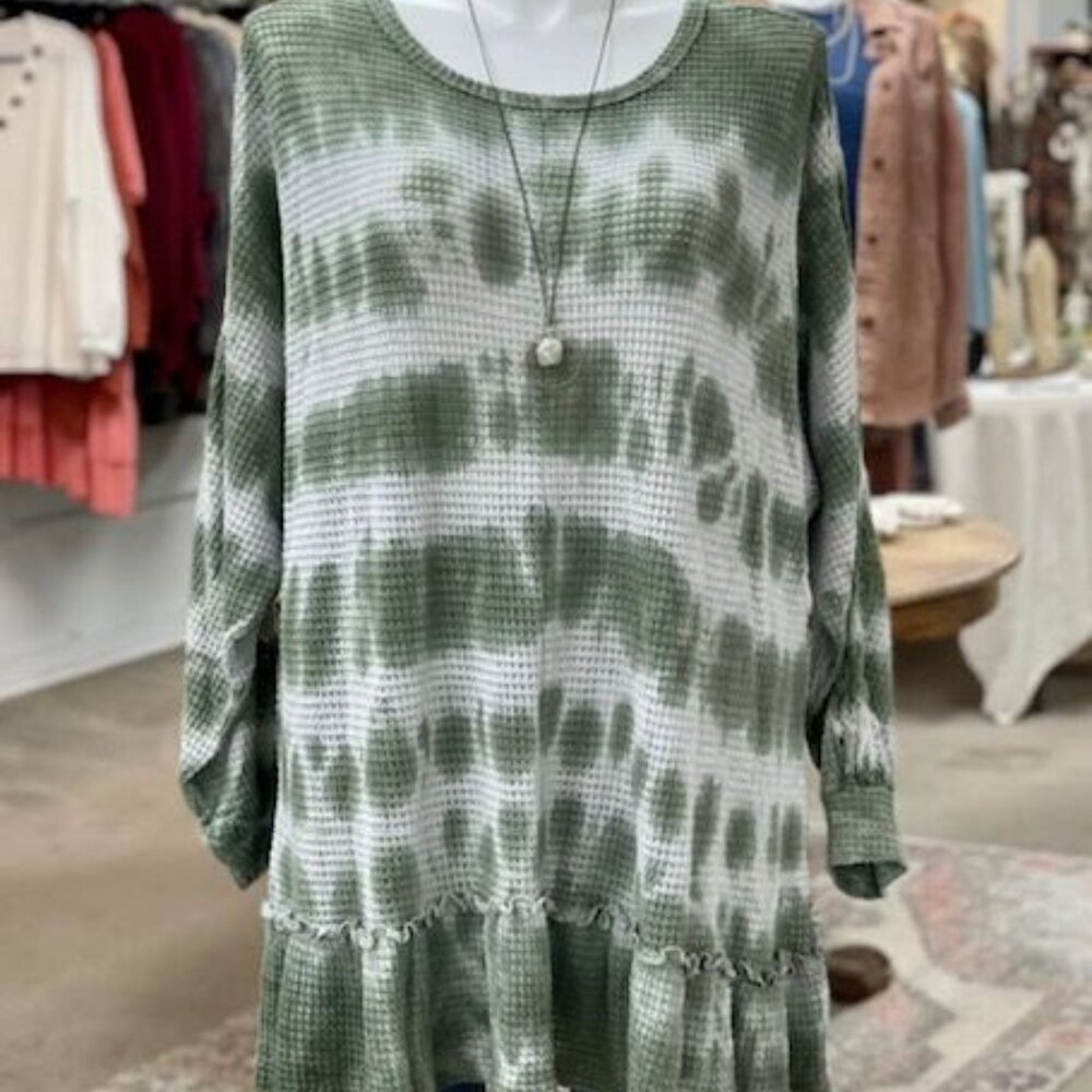 Davi & Dani Boho Chic Olive & White Tie-Dye Waffle Knit Tunic‎ Top W/ Ruffle Hem